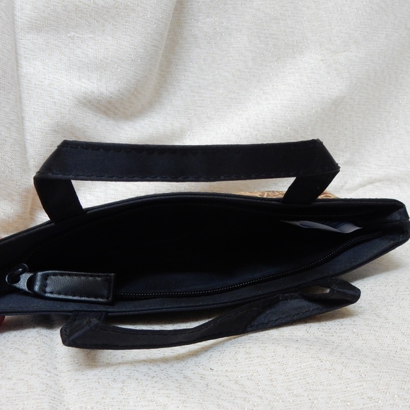 Small carry bag...eye glass case - Picture 4 of 4